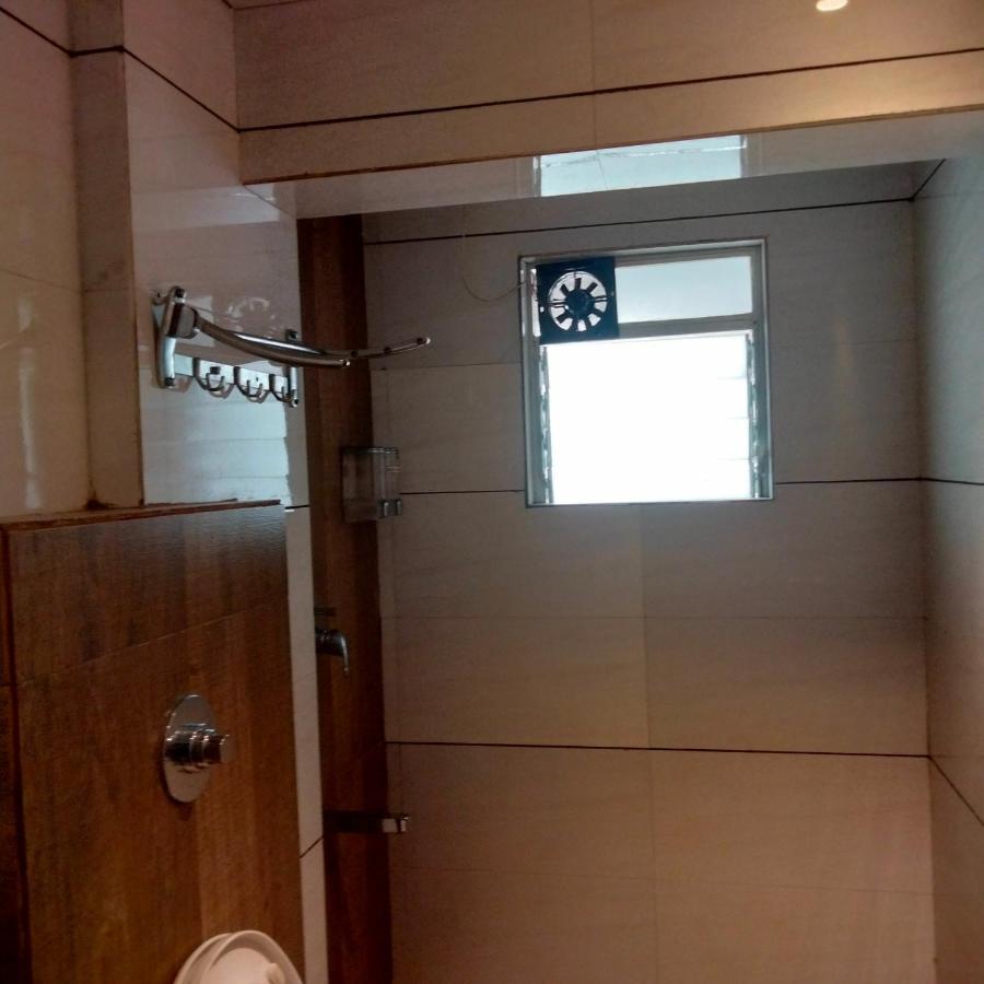 Hotel Everest Lodging 纳威孟买 外观 照片