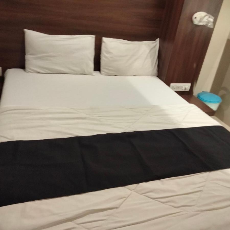 Hotel Everest Lodging 纳威孟买 外观 照片