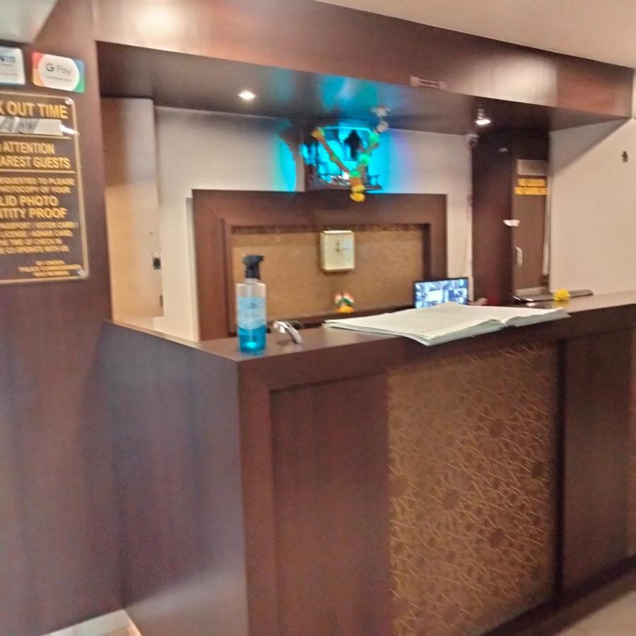 Hotel Everest Lodging 纳威孟买 外观 照片