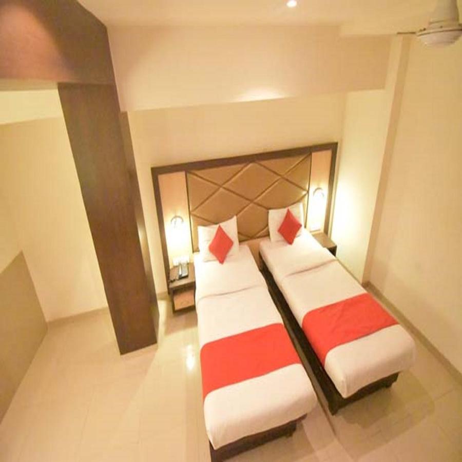 Hotel Everest Lodging 纳威孟买 外观 照片