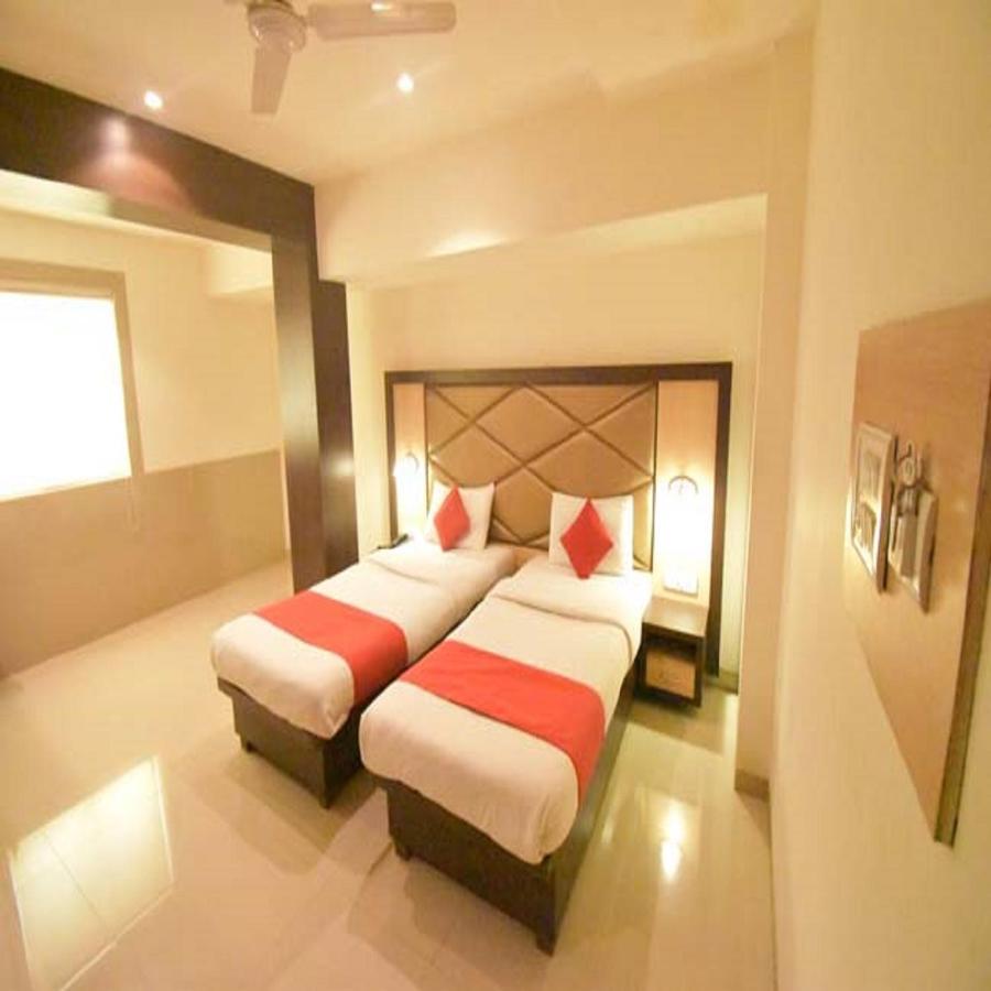 Hotel Everest Lodging 纳威孟买 外观 照片