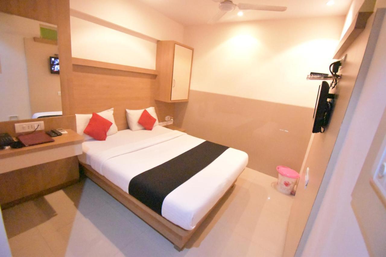 Hotel Everest Lodging 纳威孟买 外观 照片