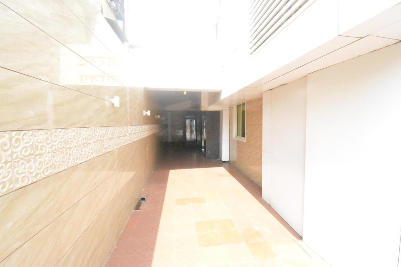 Hotel Everest Lodging 纳威孟买 外观 照片