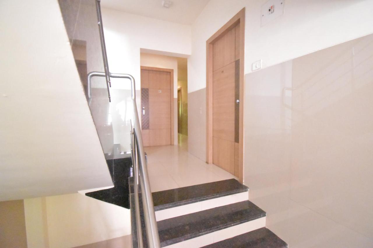 Hotel Everest Lodging 纳威孟买 外观 照片