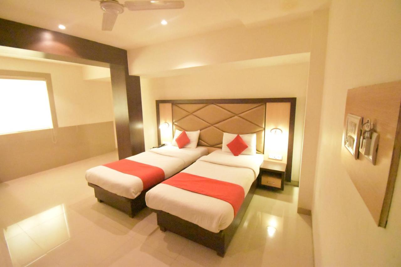 Hotel Everest Lodging 纳威孟买 外观 照片