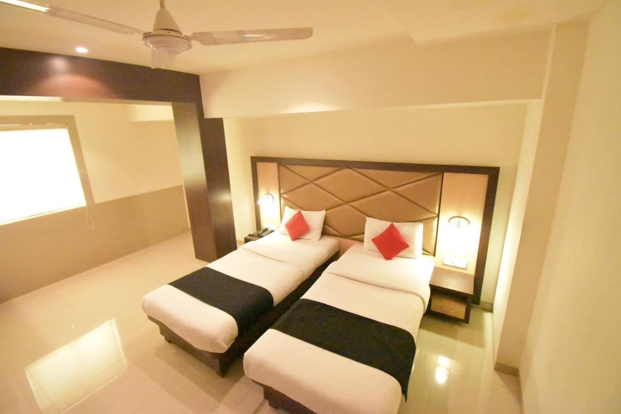 Hotel Everest Lodging 纳威孟买 外观 照片